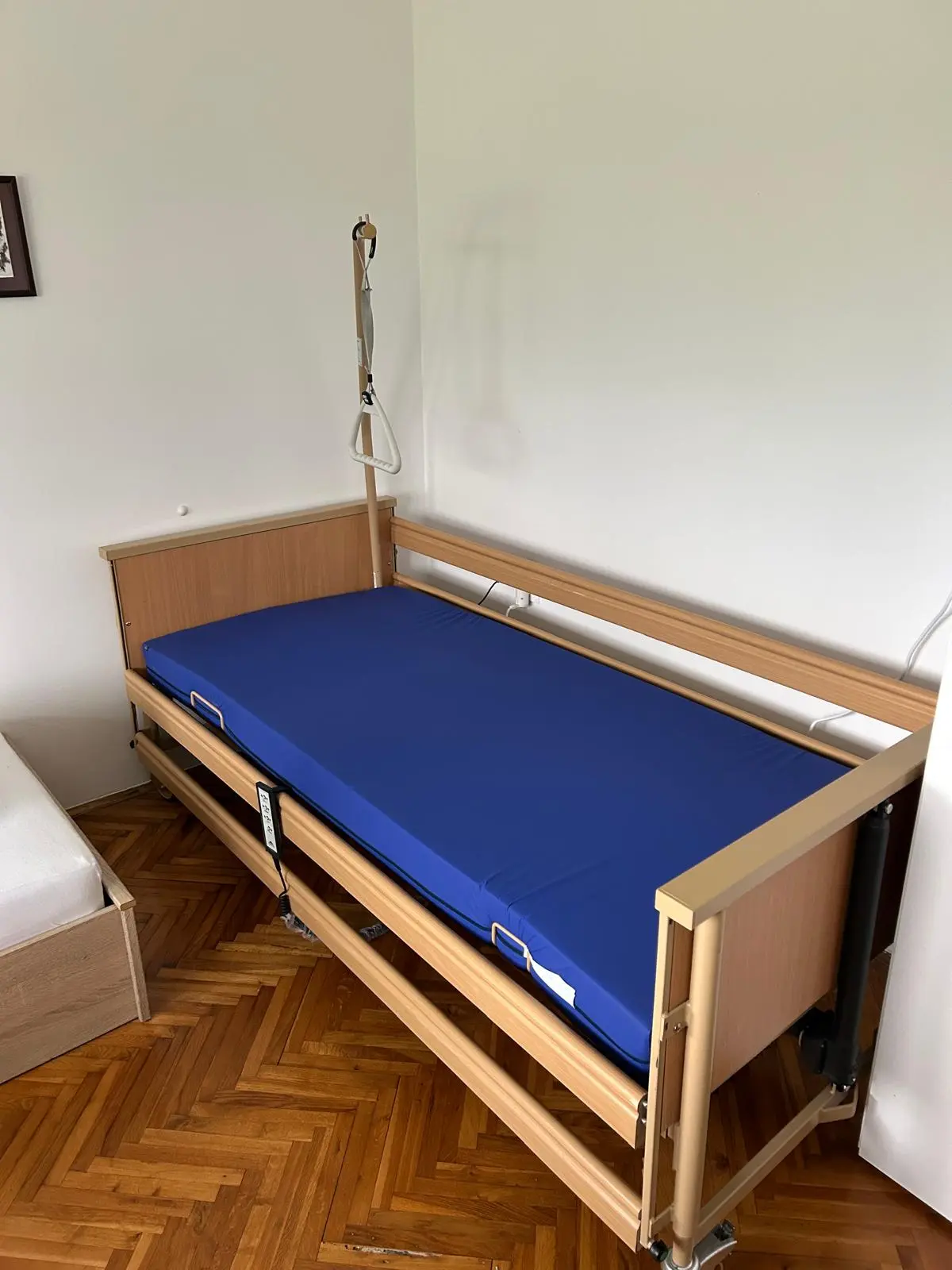 Medicinski električni krevet za najam